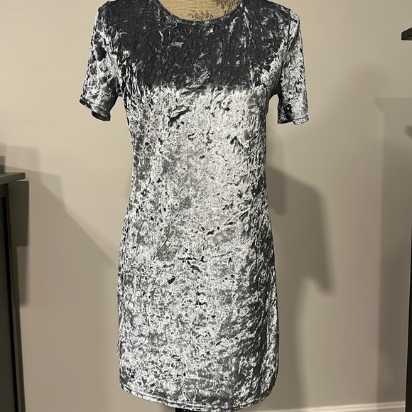 Fashion Apparel silver crushed velvet mini dress size medium - Picture 1 of 9